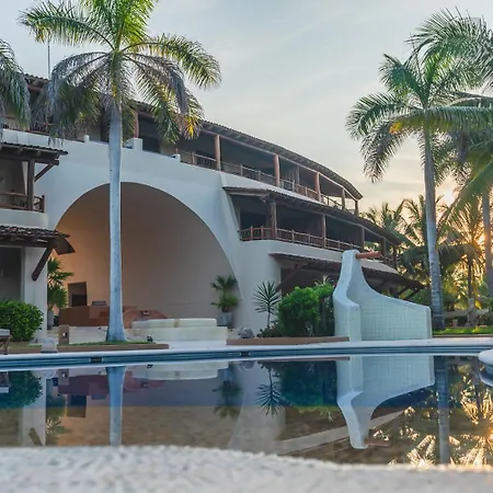 Escondite Condominios