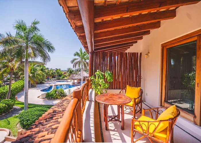 Escondite * Zihuatanejo