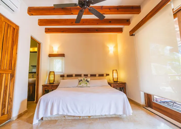 Aparthotel Escondite Zihuatanejo