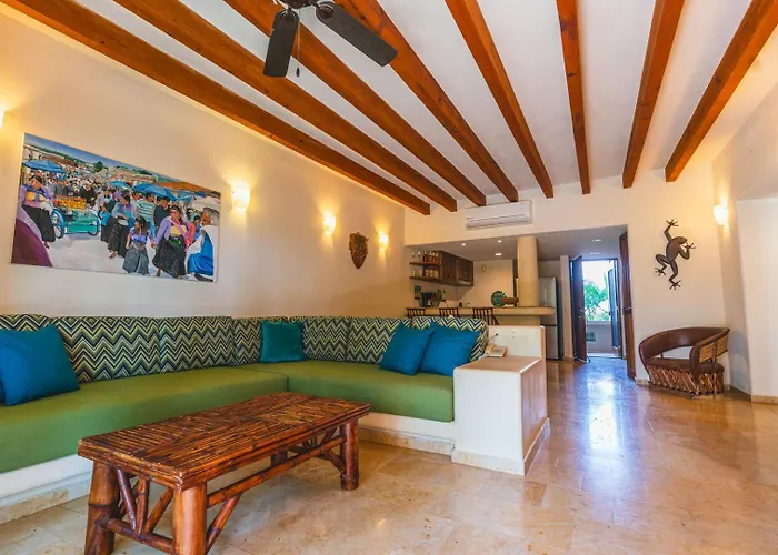 Escondite Aparthotel
