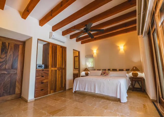 Escondite Aparthotel